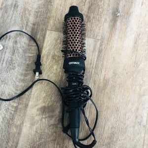 Amika Blowout Babe Thermal Brush